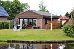 Ferienhaus Waternüst in Bedekaspel - Großes Meer (Südbrookmerland)